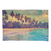 Tropisches Paradies: Meer, Hotel, Strand. Kissenbezug (Vorderseite)