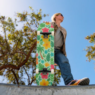 Tropisches Paradies - Palmenmuster Blätter und Hib Skateboard