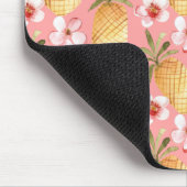 Tropisches Retro-Design mit Ananas Mousepad (Ecke)