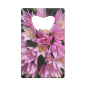 Tropisches Rosa und gelbe Blumen Kreditkartenflaschenöffner (Rückseite)