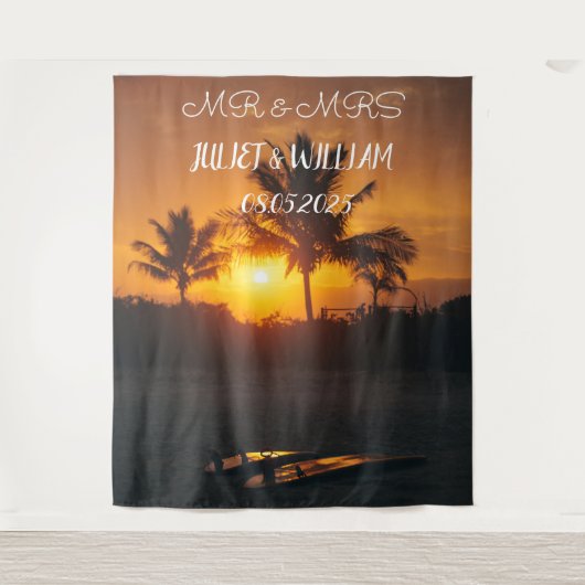 Tropisches Script Mr. & Mrs. Wedding Backdrop Bann Wandteppich (Vorderseite)