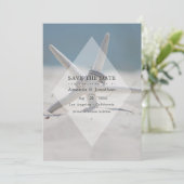 Tropisches Sommer-Strandhochzeitsfoto Save The Date (Stehend Vorderseite)