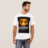 Tropisches Sommersonnendesign - Retro Beach Vibes T-Shirt (Vorne ganz)