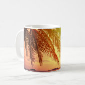 Tropisches Strandparadies: Serene Landschaft. Kaffeetasse (Vorderseite Links)