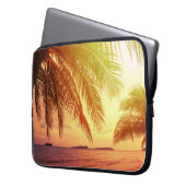 Tropisches Strandparadies: Serene Landschaft. Laptopschutzhülle (Vorderseite Links)
