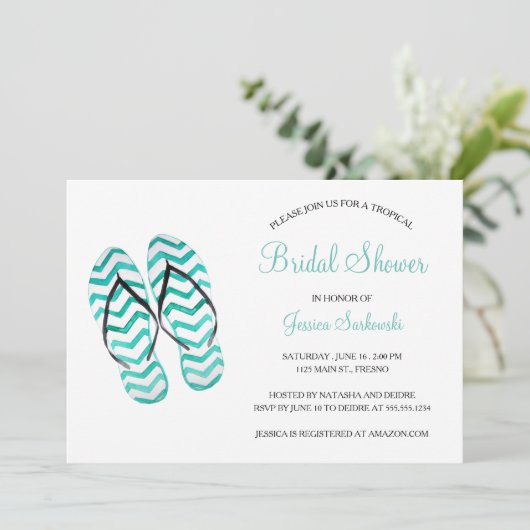 Tropisches Summer Flip Flops Brautparty Einladung (Stehend Vorderseite)