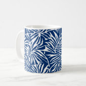 Tropisches weißes und blaues Leaf-Muster Kaffeetasse (Vorderseite Links)