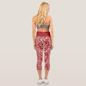 Tropisches weißes und rotes Leaf-Muster Capri Leggings (Rückseite)