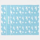 Trost auf dem Rücken: Personalisierter Dinosaurier Fleecedecke (Vorderseite (Horizontal))