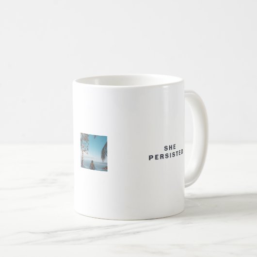 Trotzdem behielt sie den Text für das White Custom Kaffeetasse (VorderseiteRechts)