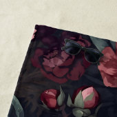 Trübe Florals Wasserfarbe Dunkelrotes Muster Strandtuch (Beispiel)