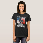 Trucker Truck Driver American Flag My Daughter Dri T-Shirt (Vorne ganz)