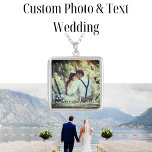 True Love Wedding Foto   Text-Kette Versilberte Kette<br><div class="desc">Legen Sie Ihr Lieblings-Hochzeit-Foto von Ihnen beiden ein. Fügen Sie einfach Ihre Namen mit der Registerkarte Bearbeiten hinzu.</div>
