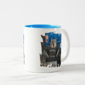 Truk Nutz - Lustige LKW-Nüsse Zweifarbige Tasse (VorderseiteRechts)