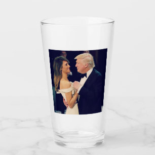 Trump 2020 macht Amerika groß Glas