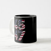 Trump 2024 45 47 Vintag USA Zweifarbige Tasse (Vorderseite Links)