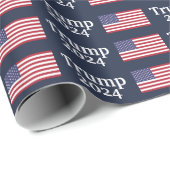 Trump 2024 Amerikanische Flagge auf blau Geschenkpapier (Rolleneckpunkt)