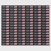 Trump 2024 Amerikanische Flagge auf schwarz Geschenkpapier (Flach)