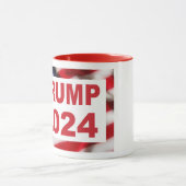 Trump 2024 Amerikanische Flagge Tasse (Zentrum)