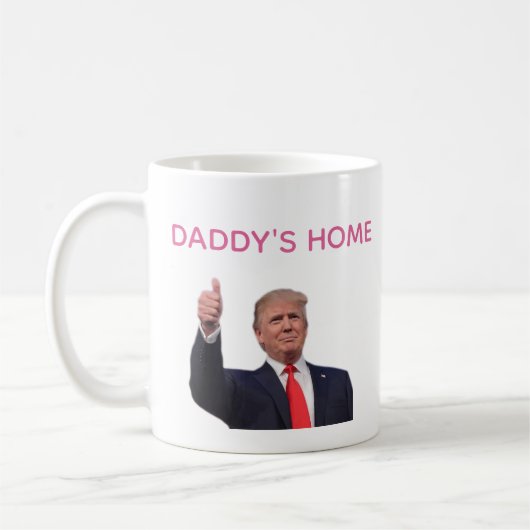 Trump 2024 bringt Amerika zurück auf Daddys Zuhaus Kaffeetasse (Links)