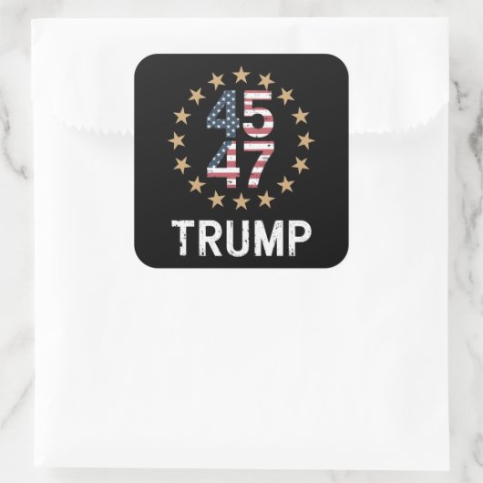 Trump 2024 Flag Amerika zurück 45 47 Quadratischer Aufkleber (Tasche)