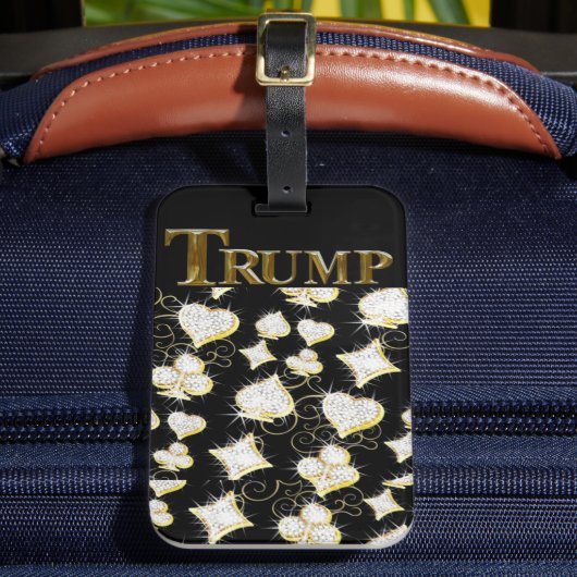 TRUMP 2024 GEPÄCKANHÄNGER (Vorderseite Insitu 2)