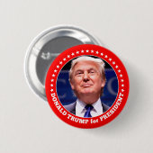 Trump 2024 mit Foto und roter Grenze Button (Vorne & Hinten)