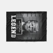 Trump 2024 Mugshot Präsident Legend Fleecedecke (Vorderseite (Horizontal))