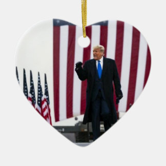 Trump 2024 nimmt Amerika zurück Keramik Ornament