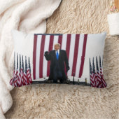 Trump 2024 nimmt Amerika zurück Lendenkissen (Decke)