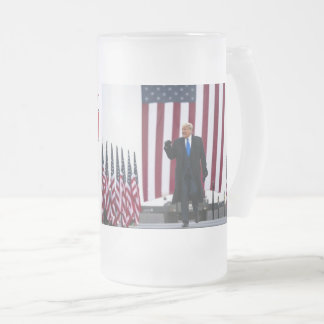 Trump 2024 nimmt Amerika zurück Mattglas Bierglas