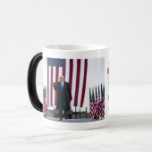 Trump 2024 nimmt Amerika zurück Verwandlungstasse (Vorderseite Links)