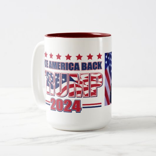 Trump 2024 nimmt Amerika zurück Zweifarbige Tasse (Vorderseite Links)