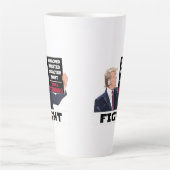 Trump 2024: Präsidentschaftswahl steht noch immer  Milchtasse (Vorderseite)