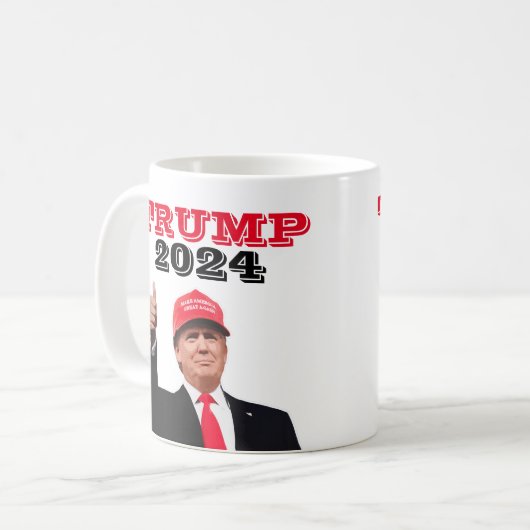 Trump 2024 stockt auf kaffeetasse (Vorderseite Links)