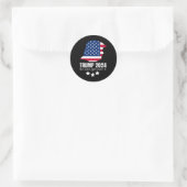 Trump 2024 wird er überwinden runder aufkleber (Tasche)