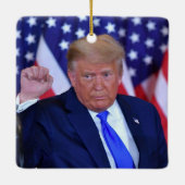 Trump 2024 wird zurück sein keramikornament (Rückseite)