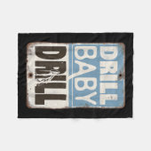 Trump 2025 Drill Baby Drill Costume _1 Fleecedecke (Vorderseite (Horizontal))