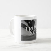 TRUMP 2028 KAFFEETASSE (Vorderseite Links)