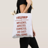 TRUMP 45 TASCHE (Von Nahem)