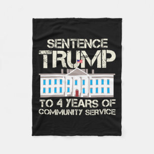 Trump: 4 Jahre Dienst in der Gemeinschaft Fleecedecke