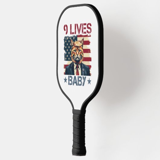 Trump 9 Lives Baby Pickleball Schläger (Links)