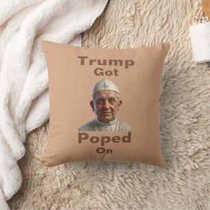 Trump bekam auf ein Wurf-Kissen gepopst Kissen