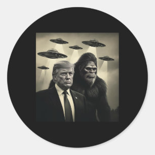 Trump Bigfoot UFO Außerirdische Begegnung Verschwö Runder Aufkleber