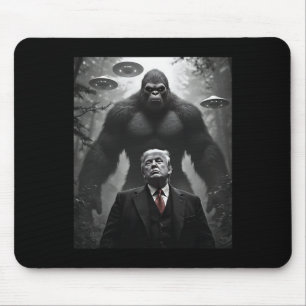 Trump Bigfoot UFO Außerirdischer Begegnung Besuch  Mousepad