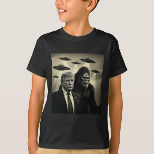 Trump Bigfoot UFO Außerirdischer Begegnung Verschw T-Shirt