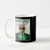 Trump bläst Blase Gum St Patricks Day Funny Kaffeetasse (Links)