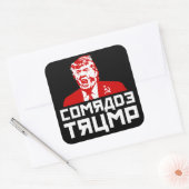 Trump Button: "COMRADE TRUMP" (schwarz) Quadratischer Aufkleber (Umschlag)