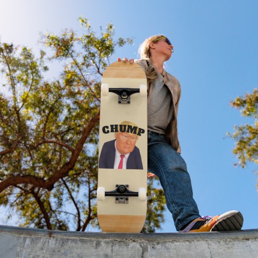 Trump/Chump Skateboard (Außenbereich 1)