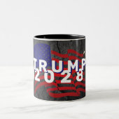 Trump Flag 2028 und Bald Eagle Zweifarbige Tasse (Mittel)